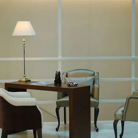 فندق إنترناسيونال رامبلاس كول 3*