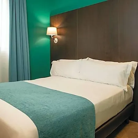 ホテル Ramblas Internacional 3*